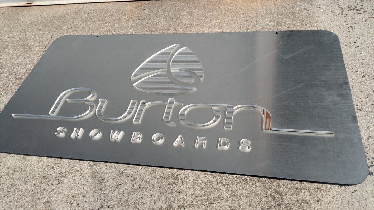 BURTON　バートン　ロゴバナー　ロゴサインプレート アクリル立体看板　