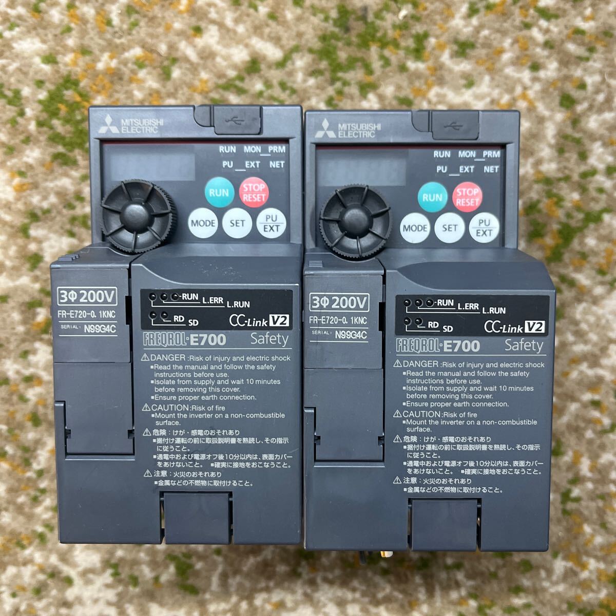 三菱電機 MITSUBISHI 小型パワフルインバータ FR-E720-0.1KNC 2点セット