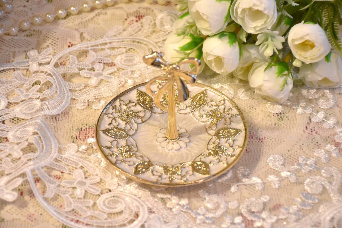 PAY2・I-AK2*アクセサリートレー*マリアージュリボン*ゴールド*ロココ調*アンティーク調*ジュエリートレー*オブジェ*華やか*ヨーロピアン