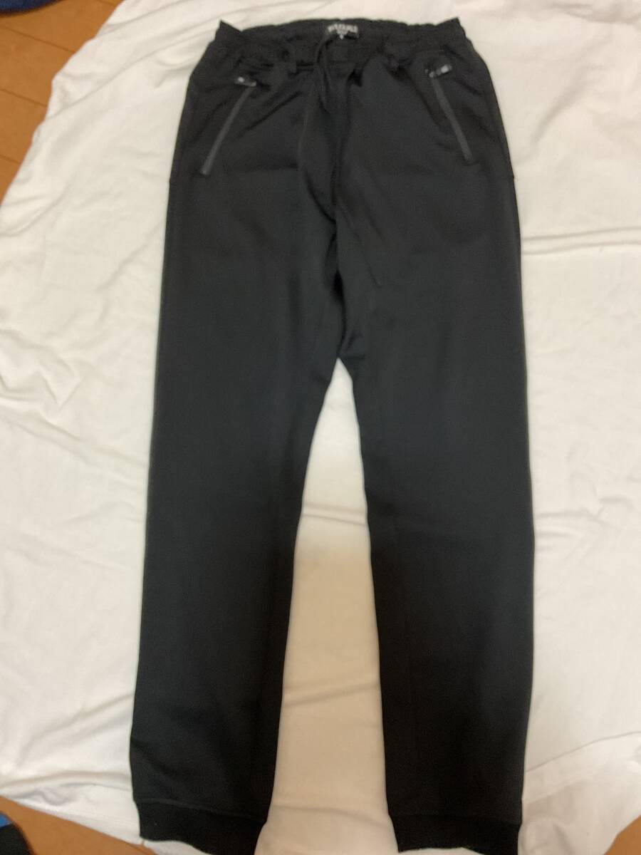 極美品　1piu1uguale3 GOLF ゴルフパンツ　サイズV Lサイズ程度