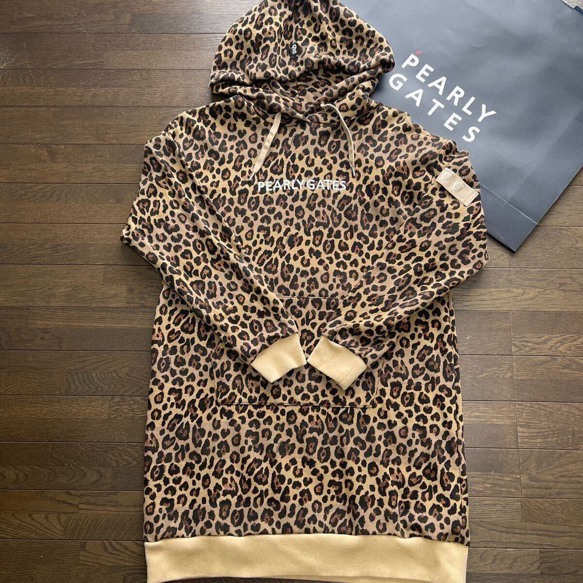 送料無料PEARLY GATESパーリーゲイツLEOPARD SERIES PARKAワンピース裏SWEAT柔らか伸縮防風ドロー入手困難BrownBeige(大特価2)2try中古品