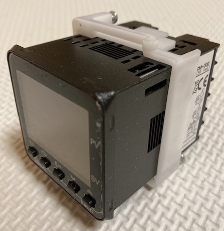 新品未使用 3台セット 温度調節器 デジタル調節計 温調器 小型 E5CC-QX2ASM-000 OMRON 1台定価24500円