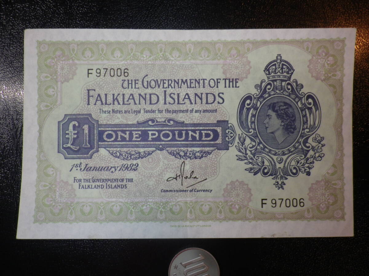 フォークランド諸島 1982年 エリザベス2世 1Pound 極美品＋～準未使用- p-8d
