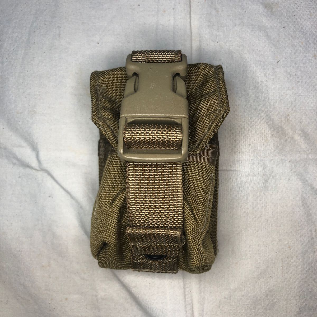 実物 EAGLE ハンドグレネードポーチ 米軍実物 EAGLE
