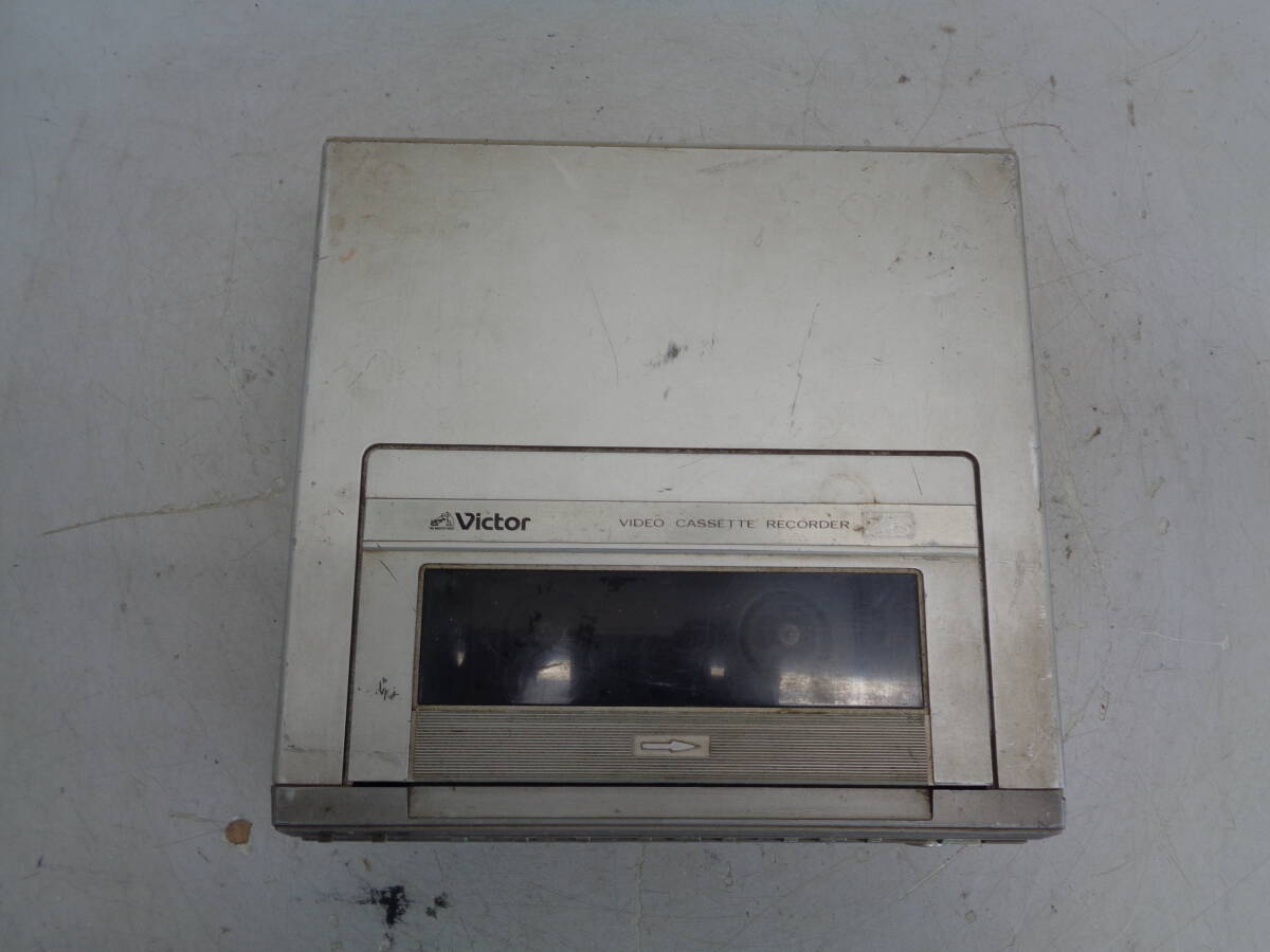 C2651　VICTOR　ビクター　VHS ビデオカセットレコーダー　HR-2200 / ①AW-4 / ③サイズ