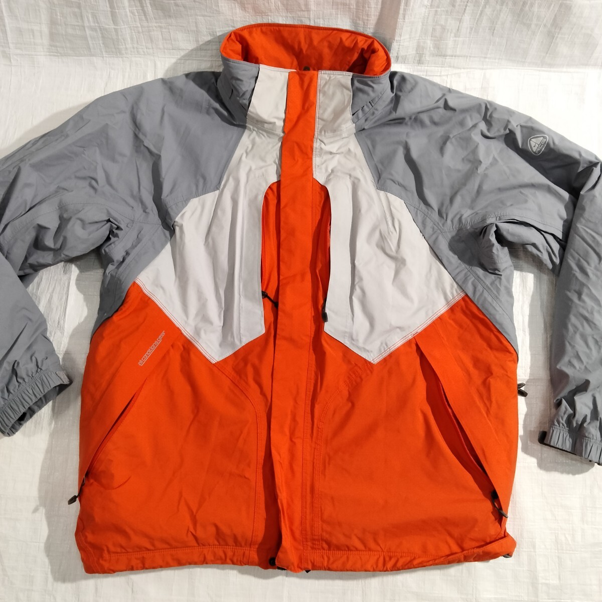 ナイキ　NIKE ACG storm fit アルパイン　ジャケット マウンテンパーカ　スキー　ウィンタースポーツ用　ナイロン　ジャケット　XL テック