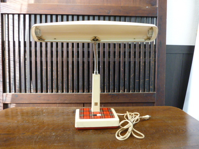 昭和レトロ　NATIONAL 電気スタンド 蛍光灯 卓上ライト 照明 ナショナル 小ぶり アンテーク インテリア ディスプレイ 什器