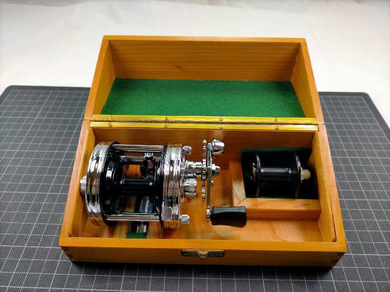 眞 アブガルシア アンバサダー 5000C 【75周年モデル ケース付 限定品】 AbuGarcia AmbassadorElite ABU アブ ベイトリール 2801F