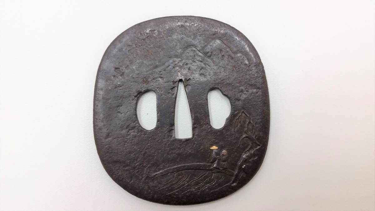 ◆　鍔　77×82㎜　重量131.9ｇ　◆