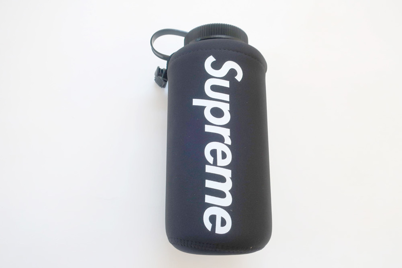 Supreme Nalgene 32 oz. Bottleシュプリームナルゲンボトル黒メタリックボックスロゴ水筒