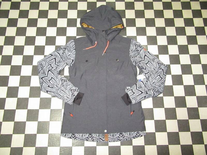 ★ROXY/ロキシー★新品　S　CEDER JACKET TRUE BLACK Thinsulate 耐水圧10000