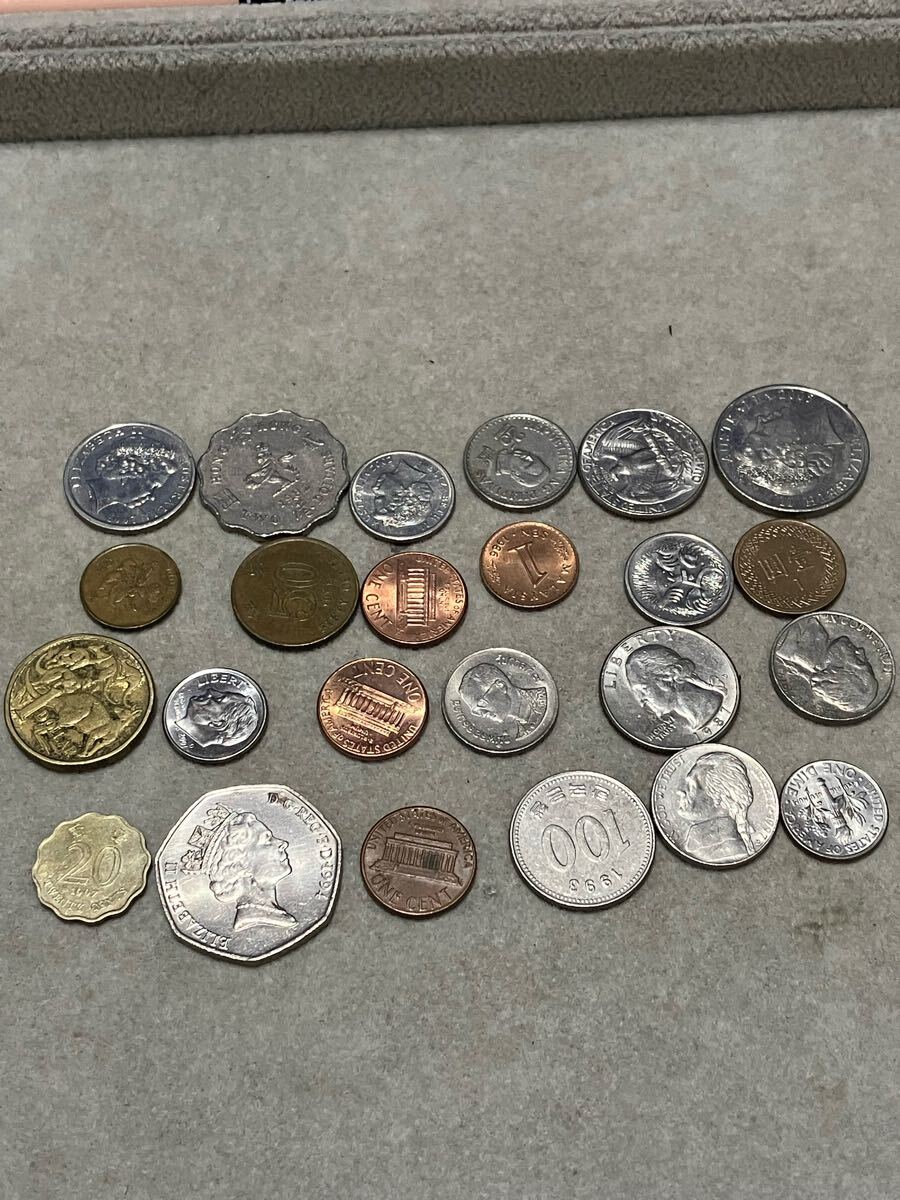 外国銭　24枚 60サイズ