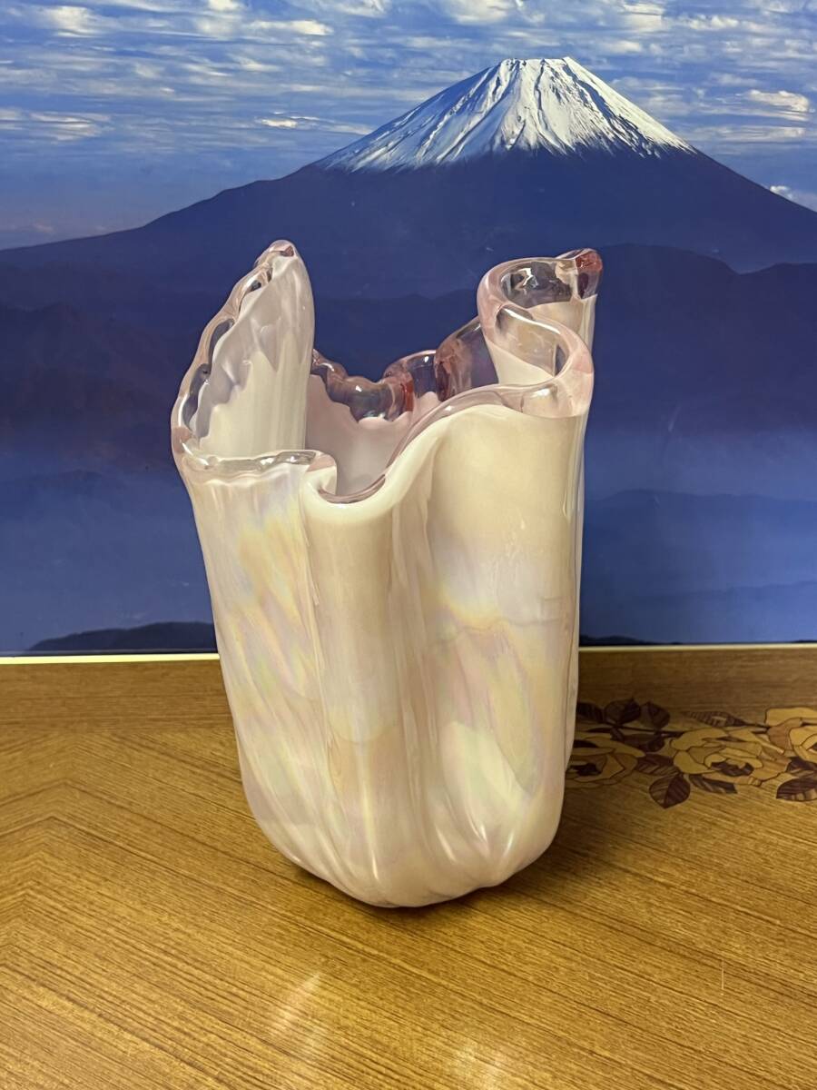 美品 手作り 虹色ガラス 花瓶 15cmｘ高さ24.5cm 花器 飾り壺 ツボ 壷 ガラス工芸品 中古 訳有り