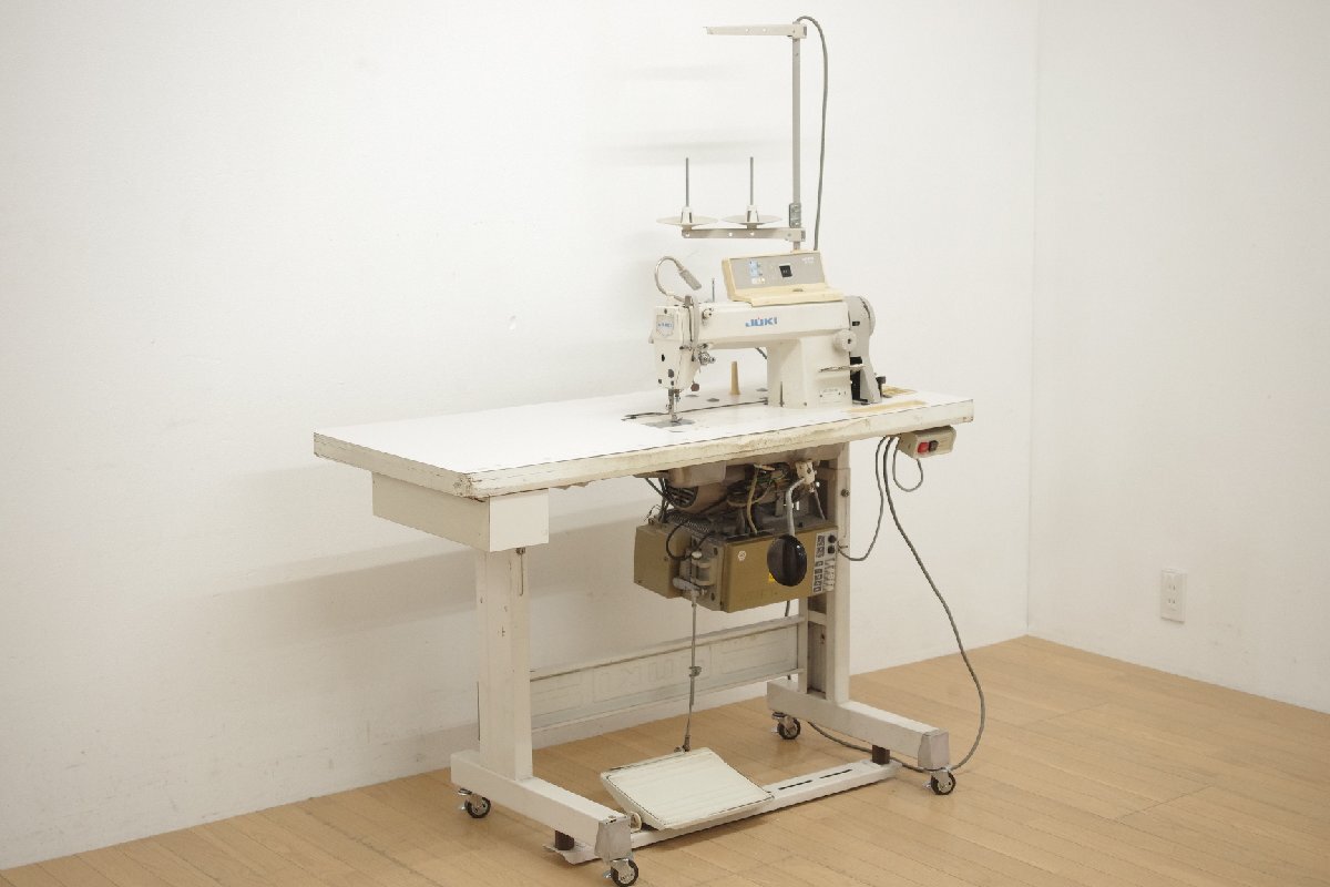 JUKI ジューキ DDL-5570N 1本針本縫いミシン 3相200V 業務用 工業用 縫製工場 手芸 ハンドクラフト 営業所止め (E)