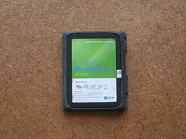 MacBook Air 初代目用SSD 32GB　　送料230円　中古