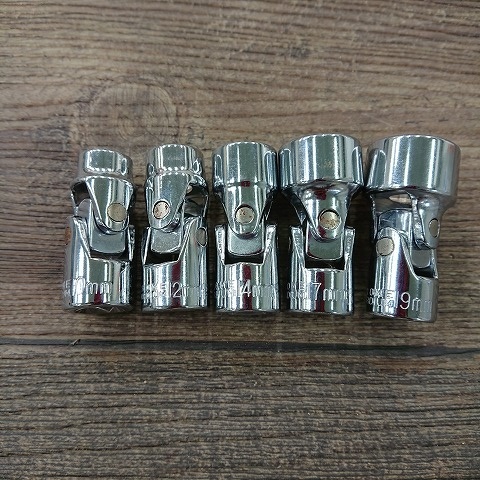 【中古現状品】メーカー不明　ユニバーサルソケット　首振りソケット　５個セット