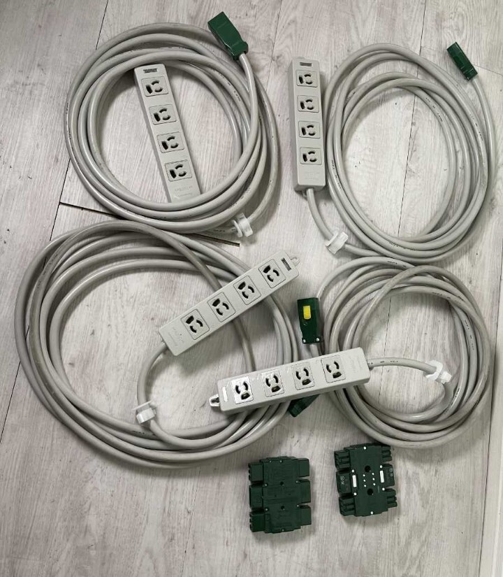 4セット　WFA66547　ハーネス用OAタップ(キャブタイヤケーブル付)接地2P15A 125V抜け止め4コ口 5m、ジョイントボックス　WJ5495送料2500円