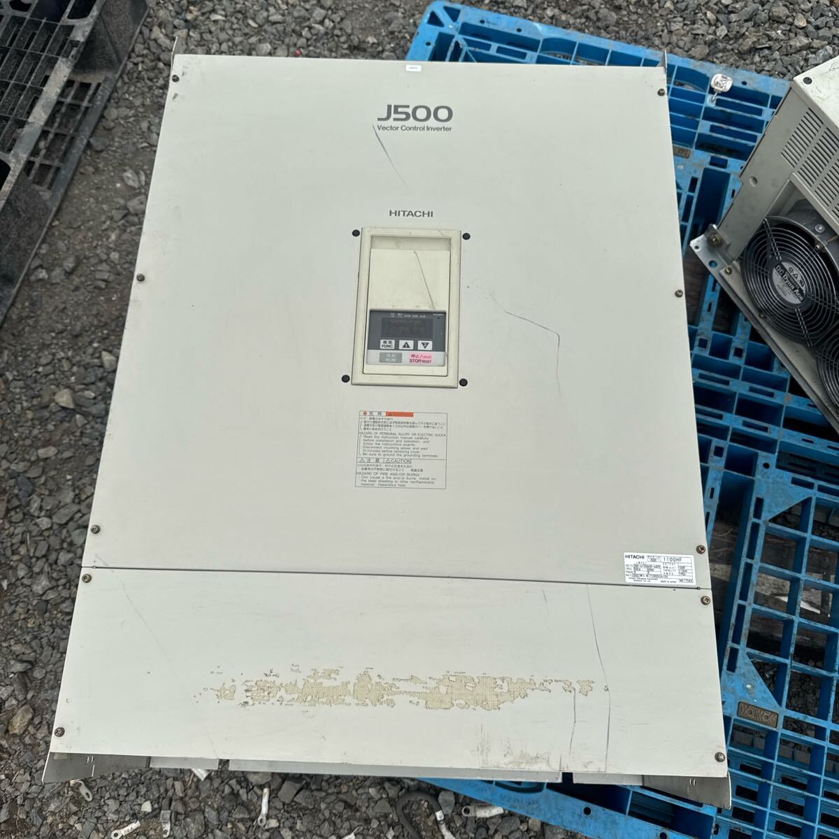 5C359 HITACHI INVERTER J500 1100HF 110kW 195A 動作保証付き　