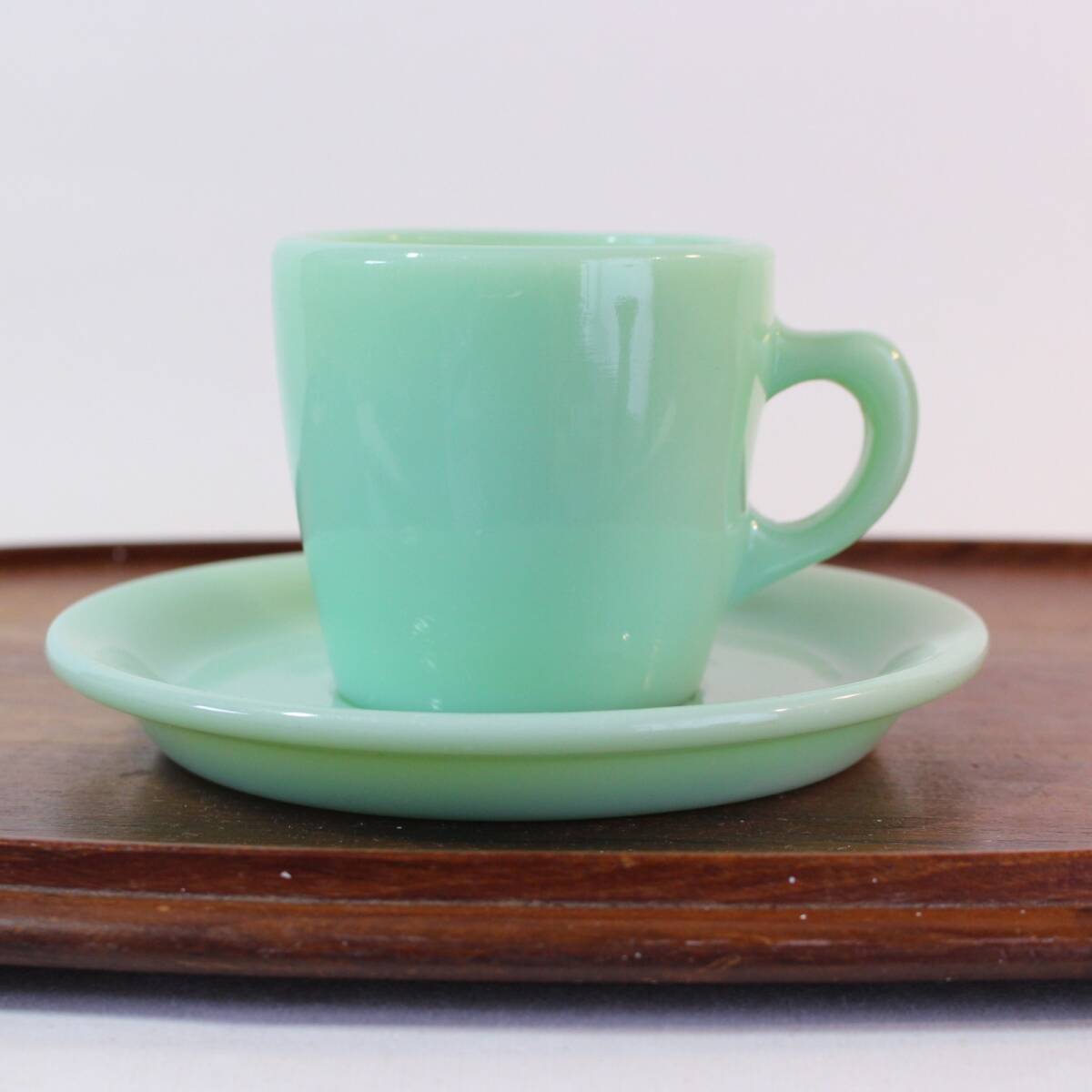 【送料無料】美品！ 1客セット 1950～60年頃 ファイヤーキング FIRE KING ジェダイ ストレート カップ&ソーサー ミルクガラス ヴィンテージ