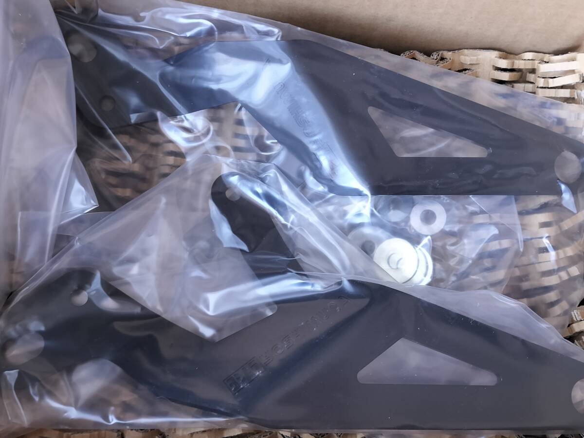 Yoshimura サイレンサーブラケット SUZUKI 隼 Hayabusa(21-23) スリップオン HEPTA FORCE用 194-592-0020 アルマイト仕上げ