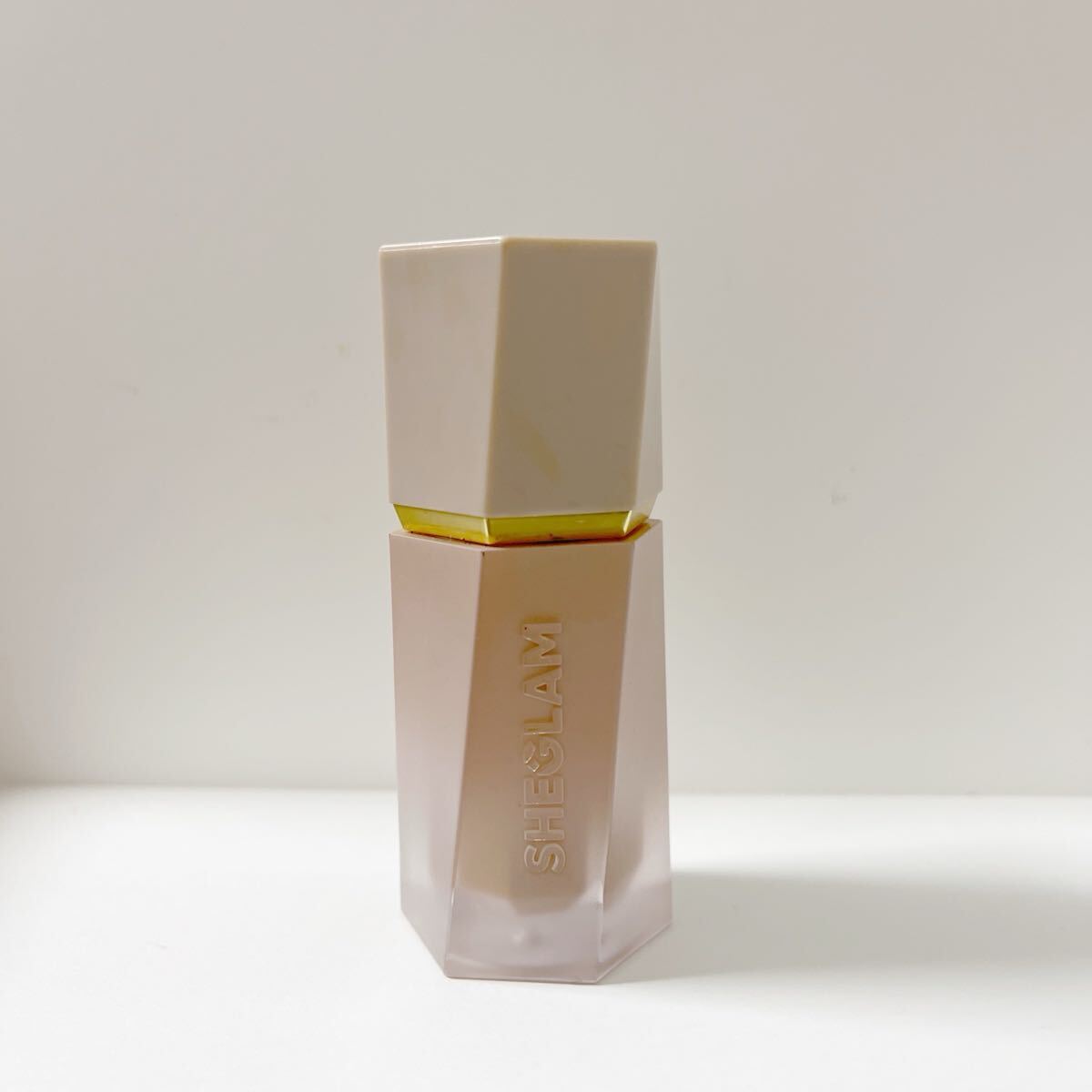 SHEGLAM / サンスカルプリキッドシェーディング / ワームハニー / シェーディング 
