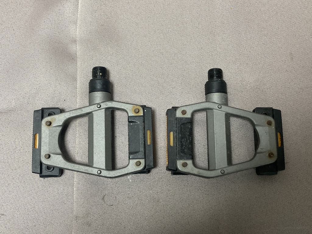 自転車　パーツ　フラットペダル　GIANT　マウンテンバイクペダル 　交換用　W