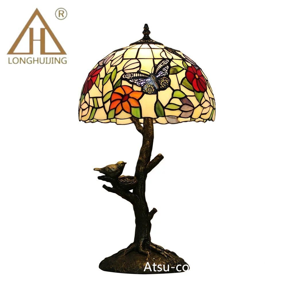 ステンドランプ 蝶 花柄 照明 ステンドグラス レトロな雰囲気 ティファニー技法 デスクライト室内装飾