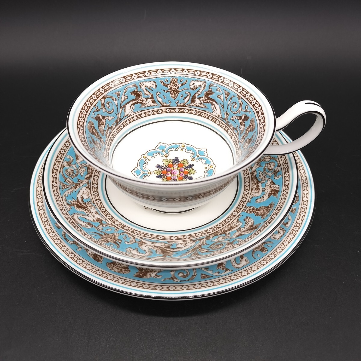 黒壺印 WEDGWOOD ウェッジウッド フロレンティーン ターコイズ カップ＆ソーサー ケーキ皿 ナ6-4