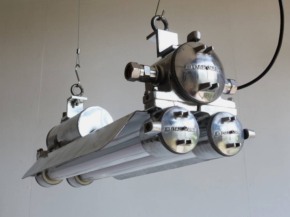  チューブランプ ヴィンテージ 1970's TUBE LAMP 産業用照明 NATO仕様 インダストリアル 323