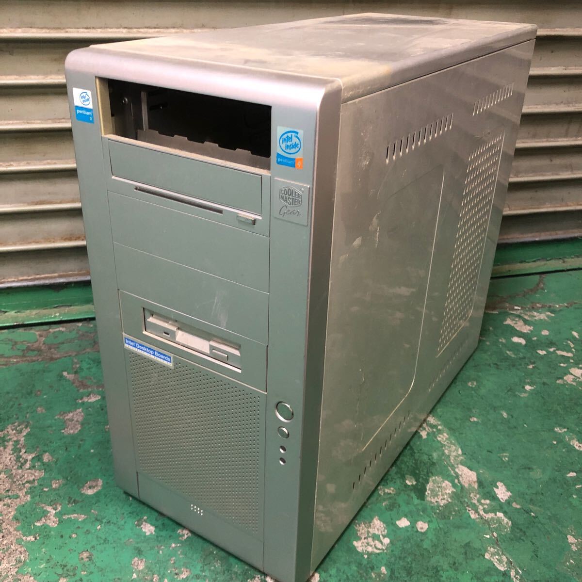 【ミドルタワー自作PCケース】中古　ジャンク　筐体のみ　パソコンケース【25/03 TY下】