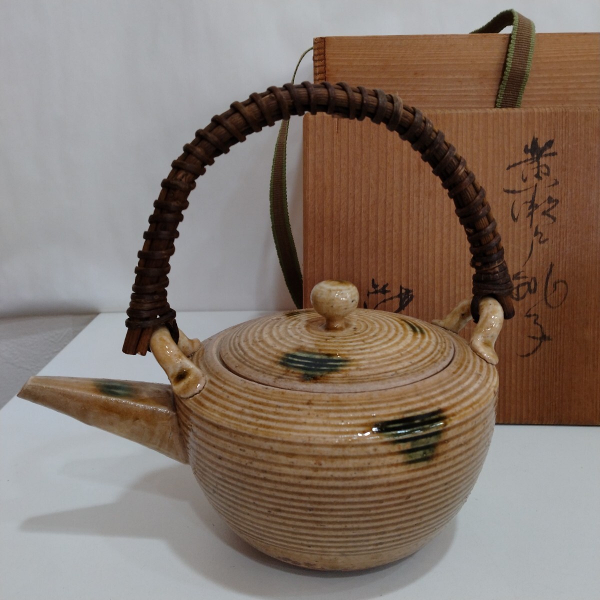 M203041　 茶道具　山口茂　美濃焼　黄瀬戸　銚子　共箱　懐石道具　煎茶道具　陶器