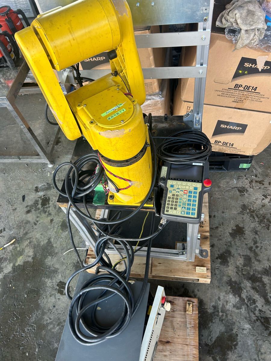 FANUC Robo ファナックロボLR Mate 100 1994年製) 現状品