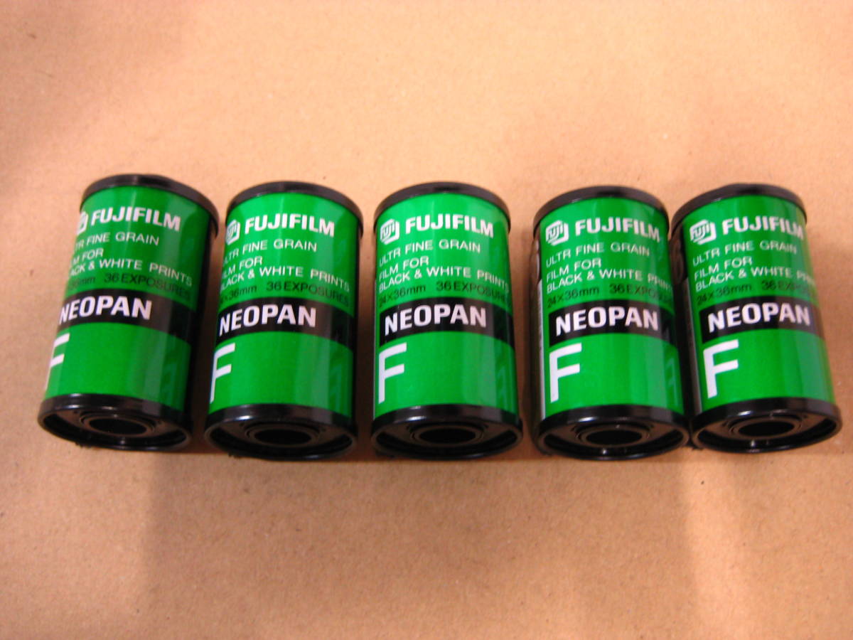 ＊35mm＊フィルム＊空パトローネ＊５個セット＊古い物です＊中古品＊残り少なくなりました＊ジャンク出品＊A＊