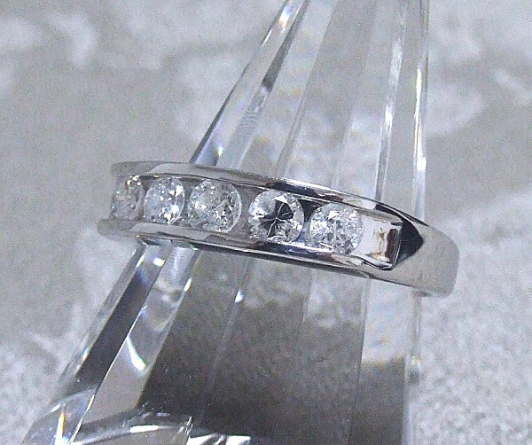 ◆ 在庫大処分！超得プライス！■ 不滅の人気★ 一文字リング ◆ ” 天然ダイヤ ” ■５石（0.50ct）◆ プラチナ Pt900（刻印入り) ◆