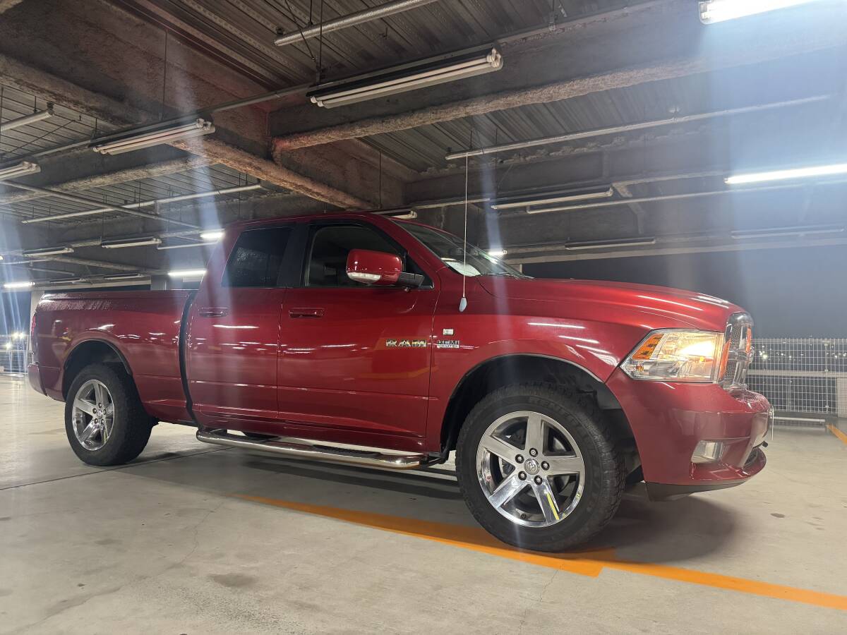  ダッジ ラム トラック ラムピックアップ サイドステップ ランニングボード チューブステップ 2009-2018 左右 新品 dodge ram pick up