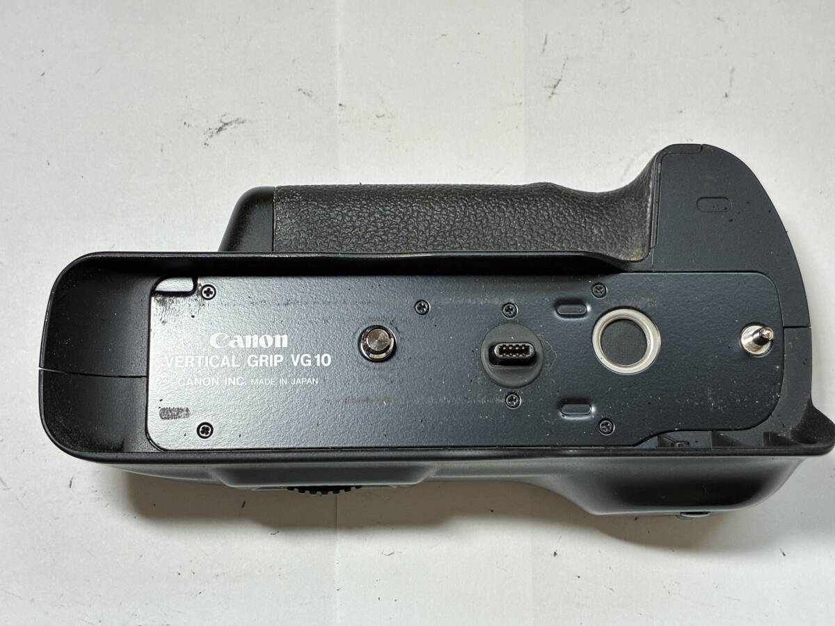 13586) Canon VERTICAL GLIP VG10