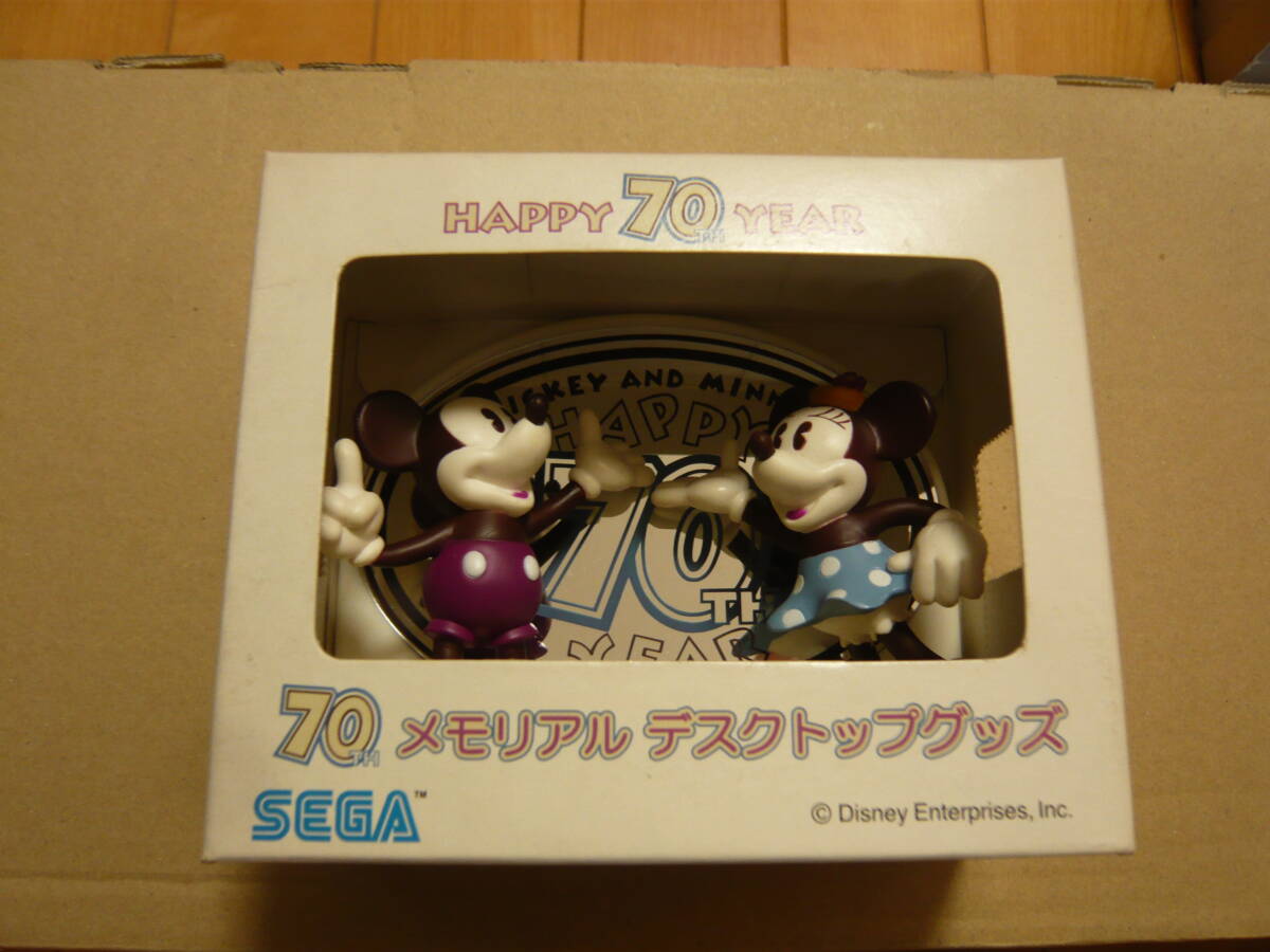 未使用　非売品　ミッキー＆ミニー　HAPPY 70TH YEAR メモリアルデスクトップグッズ　(クレーンゲーム景品　SEGA 1998)