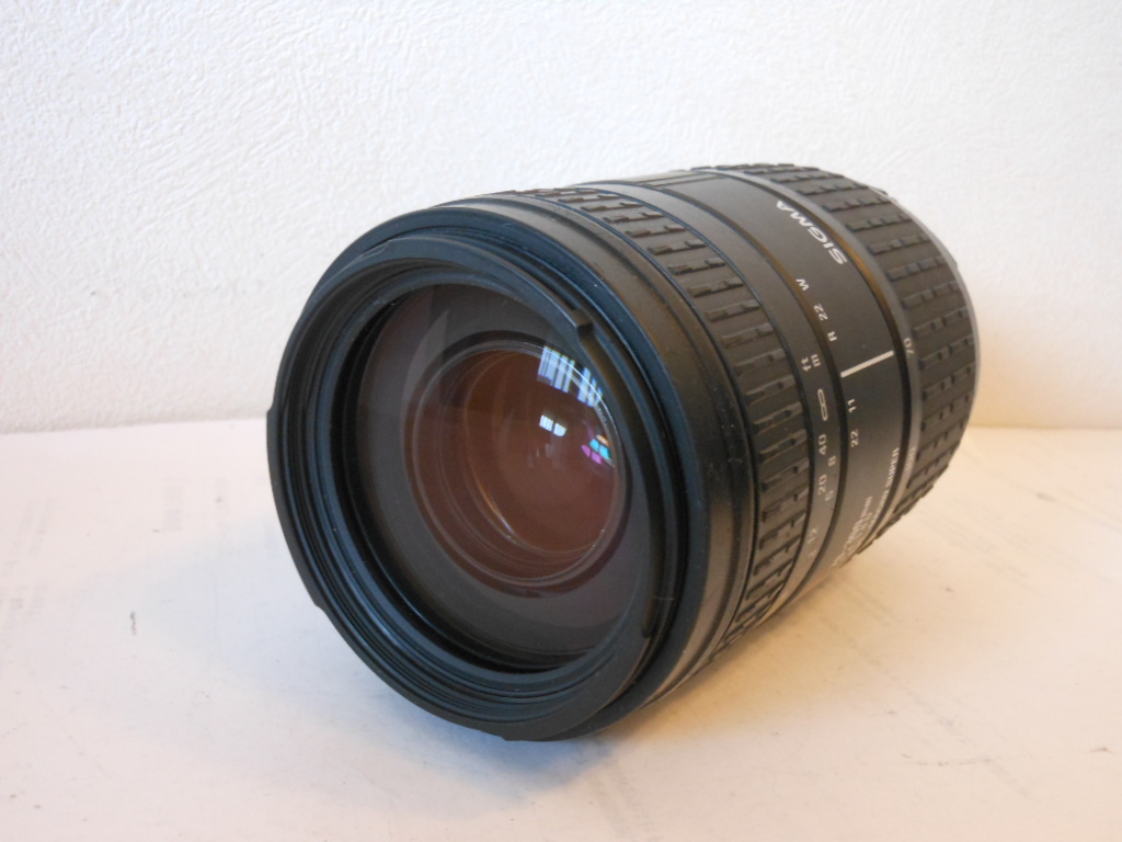 ☆希少実用美品☆　シグマ 　sigma 70-300ｍｍ Ｆ4-5.6 DL Macro Super 　ニコン 即日発送　Nikon