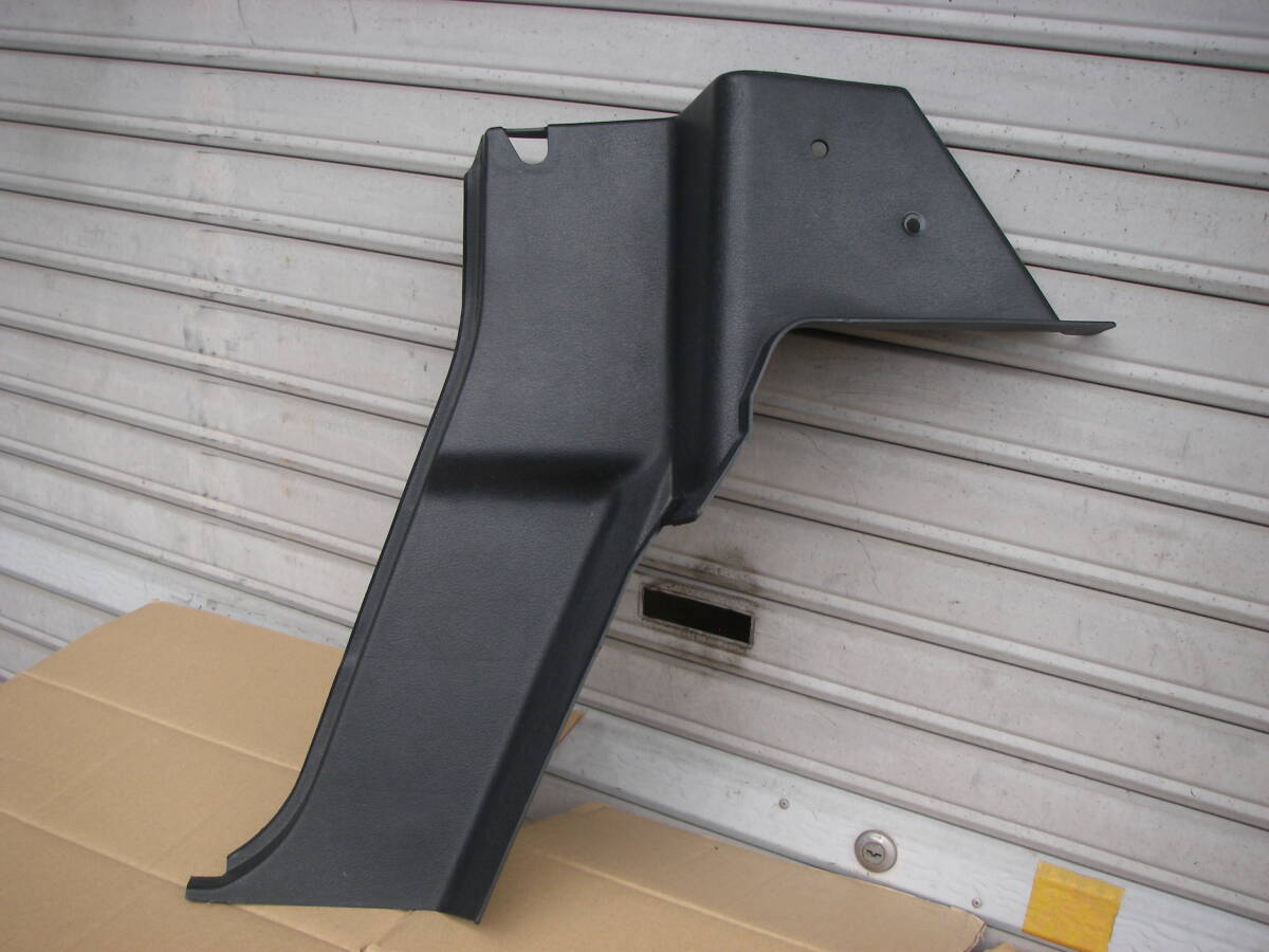 (140-E2) ユーノスロードスター NA6CE NA8C 中古純正右リアトリム NA01-68-521
