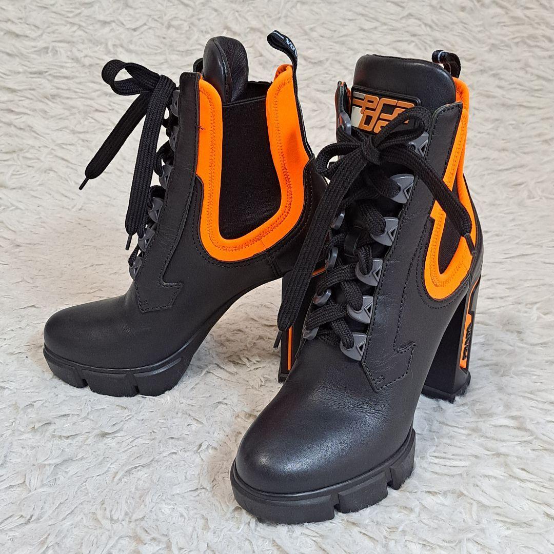 【美品】PRADA プラダ エンボスロゴ サイドゴアブーツ レザー バイカラー 35.5 オレンジ ブラック 黒 レースアップ 22.5相当