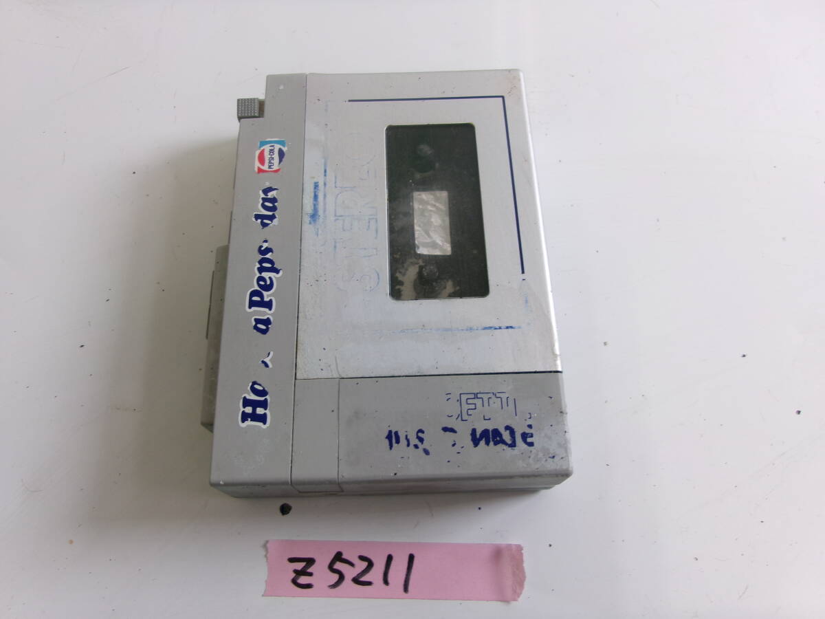 (Z-5211)SUMER ポータブルカセットプレーヤー 4263 ジャンク