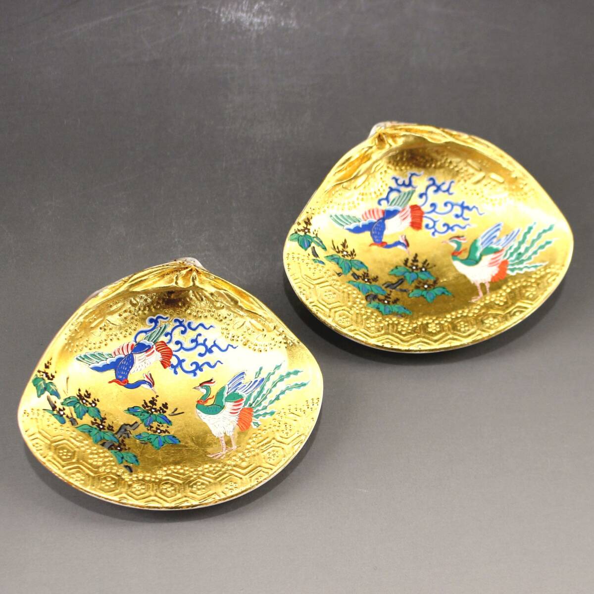 【林美木子】 貝覆 桐に鳳凰絵 金箔 香合 共箱 貝合わせ 貝覆い 蛤 有職彩絵師 大和絵 （人間国宝 林駒夫 息女） 新品 