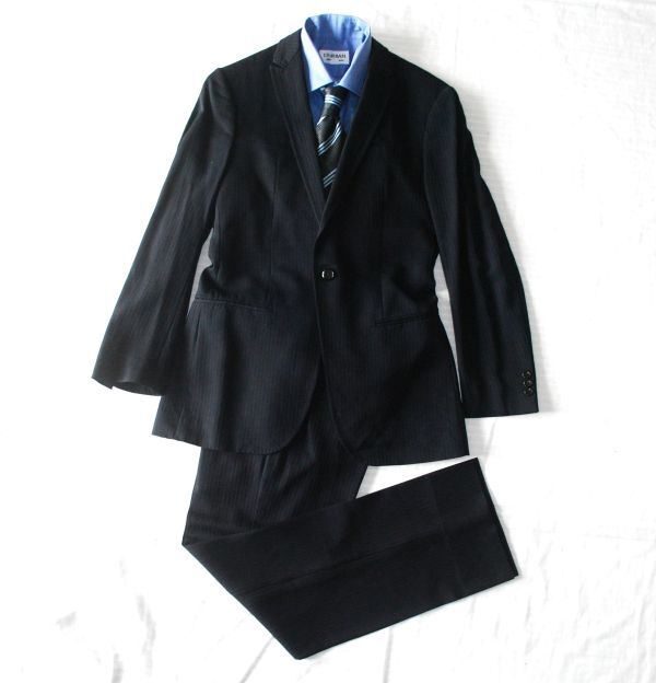 !!!絶品!!!★アルマーニ★ARMANI COLLEZIONI★黒ネイビー色気あるストライプ#ナローピークドラペル★素敵シルエットお洒落な1釦スーツ44R/M