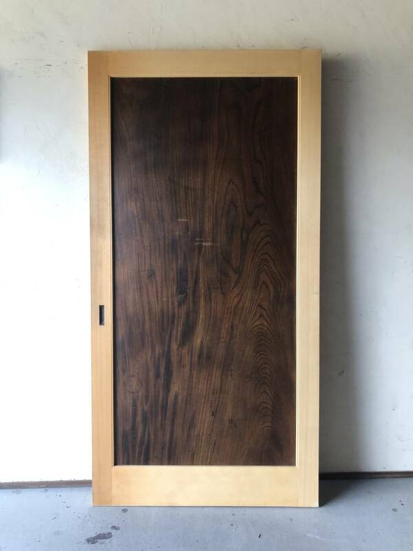ＧＭ3いハ　極上欅無垢1枚板の板戸　格子戸 時代建具 玄関戸　蔵戸