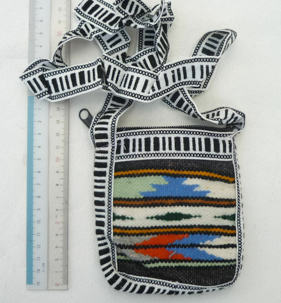 送料無料 ペルー エクアドル AB-044-03 ミニショルダーバッグ 民族織物 手織り 幾何学柄 インカ柄 アンデス インカ フォルクローレ衣装