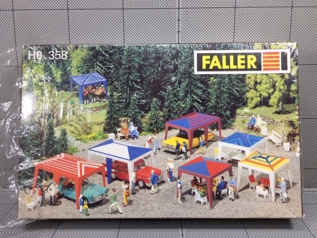 1/87 Faller Party Tents and Garden Furniture 