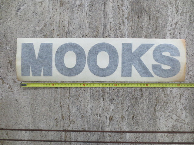 ★新品★MOOKS,ムークスのステッカー、サイズ、５０0ｍｍＸ１０５ｍｍ，色、黒★