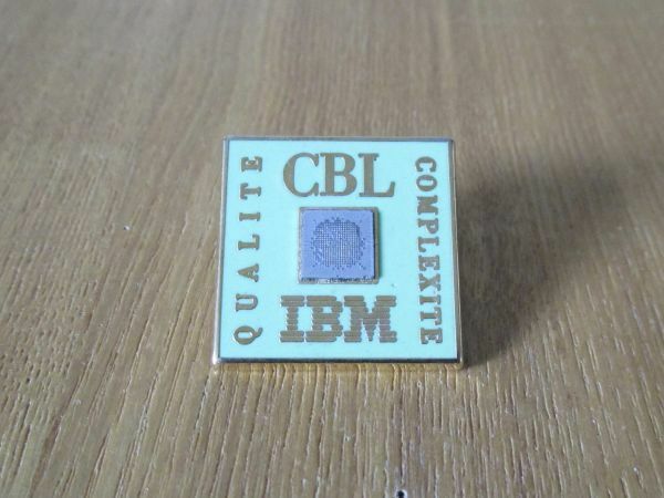 古いピンバッジ：IBM CBL 半導体 ロゴ ピンズ +F