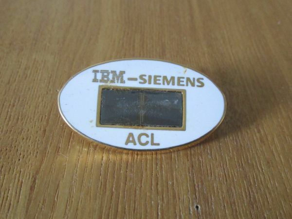 古いピンバッジ：IBM 半導体 ACL SIEMENS ロゴ ピンズ +F