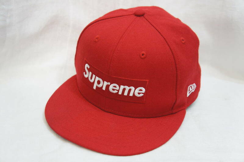 Ｏ54453F　Supreme シュプリーム New Era ニューエラ Playboy プレイボーイ 帽子 キャップ 赤 レッド 58.7cm【中古】